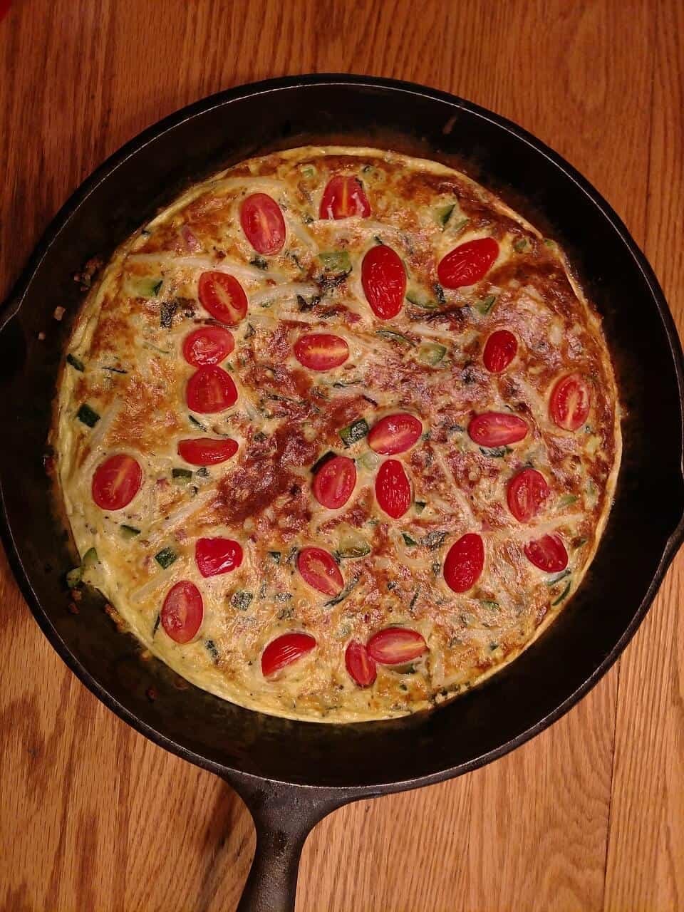 cheesy tomato omelette