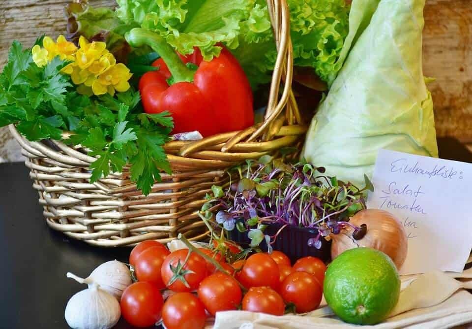 basket of vegetables healthy